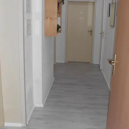 Schoenes 1 Etage Inkl Parkplatz Nach Verfuegbarkeit Homestay *