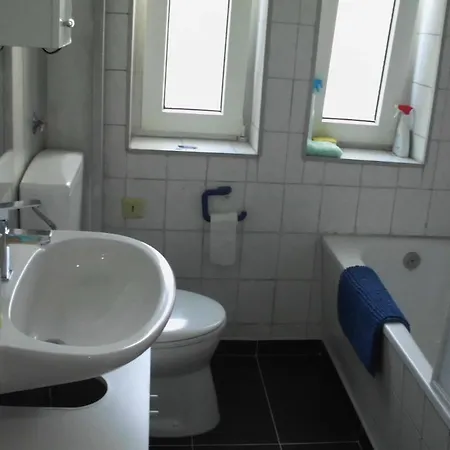 Schoenes 1 Etage Inkl Parkplatz Nach Verfuegbarkeit