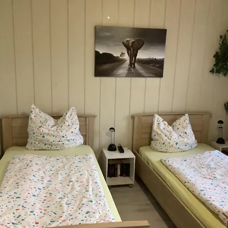 Quarto em Acomodações Particulares Schoenes 1 Etage Inkl Parkplatz Nach Verfuegbarkeit *