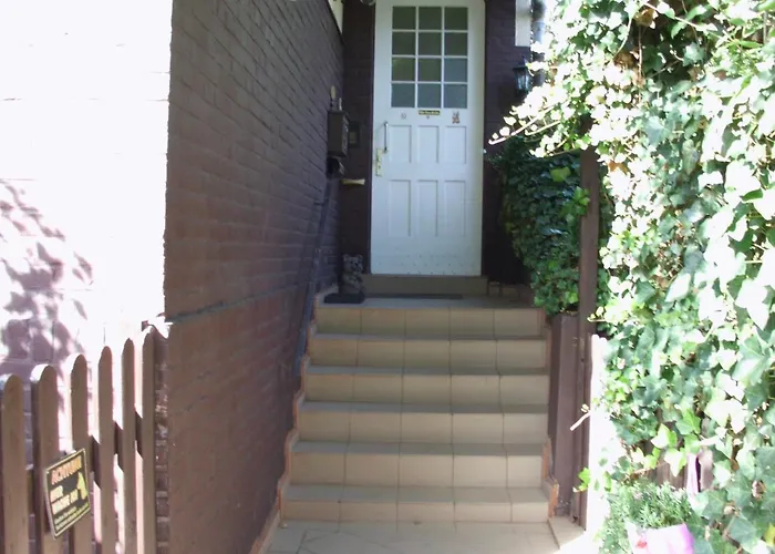 Schoenes 1 Etage Inkl Parkplatz Nach Verfuegbarkeit 에센