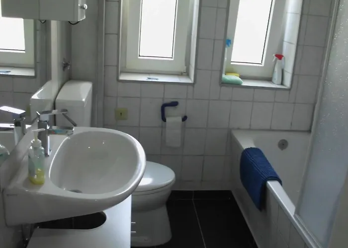 Schoenes 1 Etage Inkl Parkplatz Nach Verfuegbarkeit