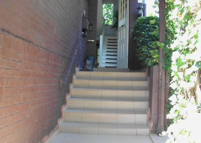 Schoenes 1 Etage Inkl Parkplatz Nach Verfuegbarkeit 홈스테이