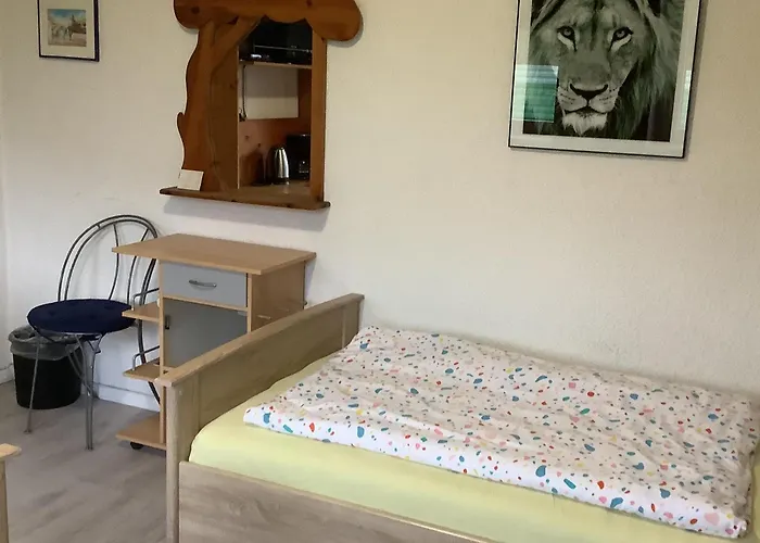 Schoenes 1 Etage Inkl Parkplatz Nach Verfuegbarkeit * 에센